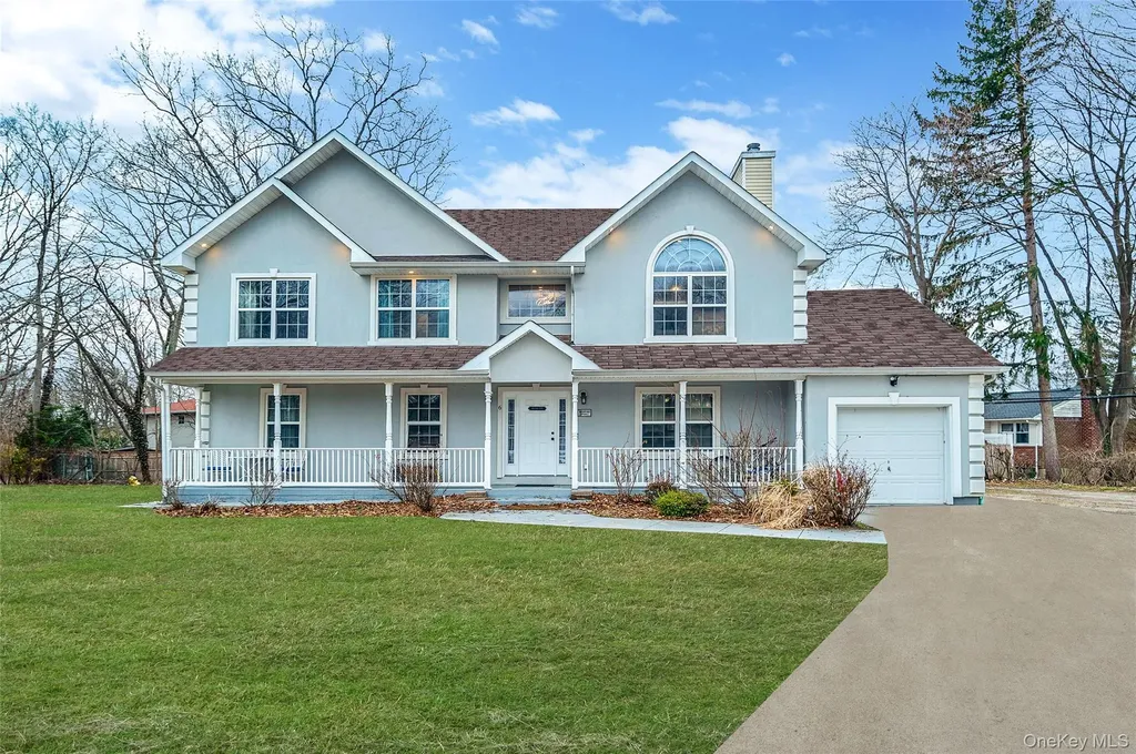 6 Denmark Court Huntington NY 11743
