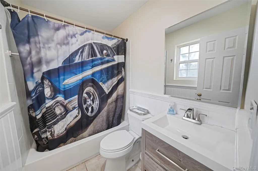 6 Denmark Court Huntington NY 11743