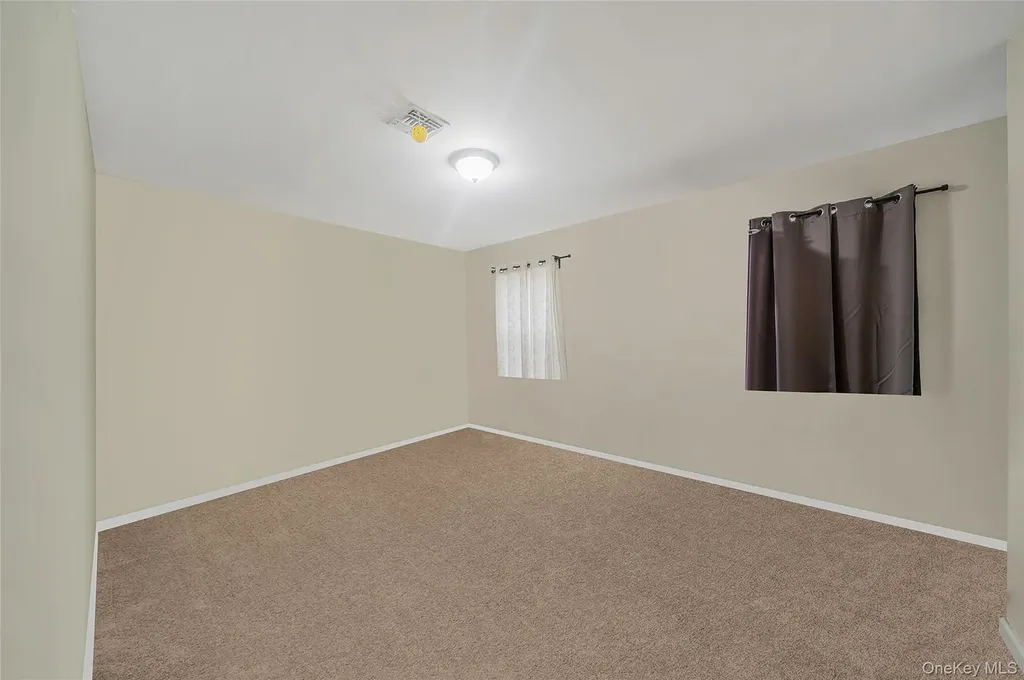 6 Denmark Court Huntington NY 11743