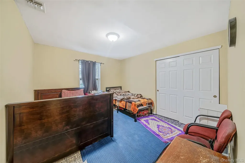 6 Denmark Court Huntington NY 11743