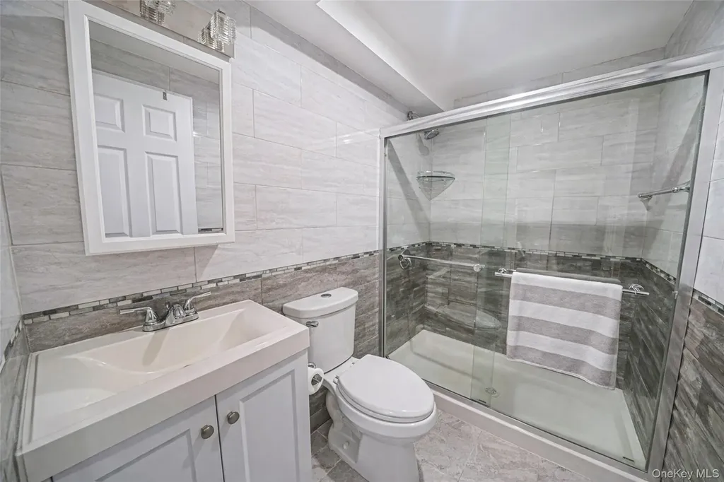6 Denmark Court Huntington NY 11743
