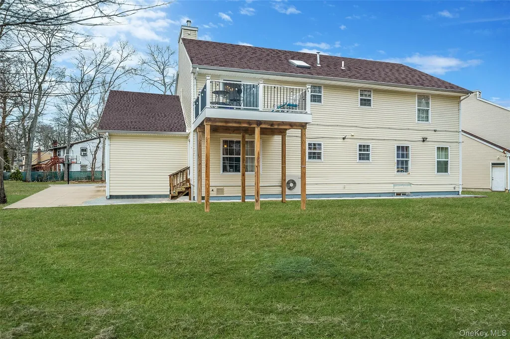 6 Denmark Court Huntington NY 11743