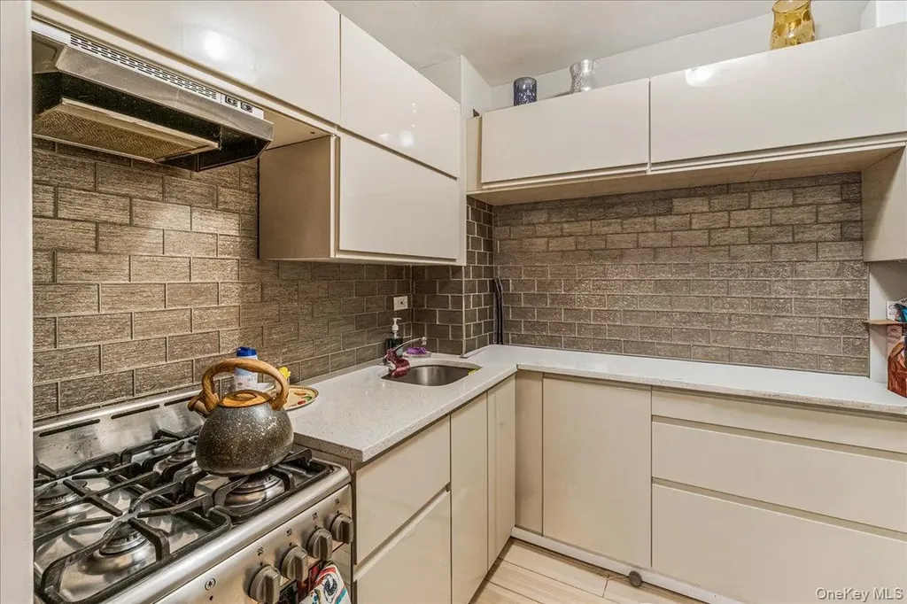 735 Avenue W Brooklyn NY 11223