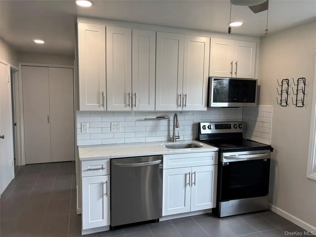 55 Acre Lane Hicksville NY 11801