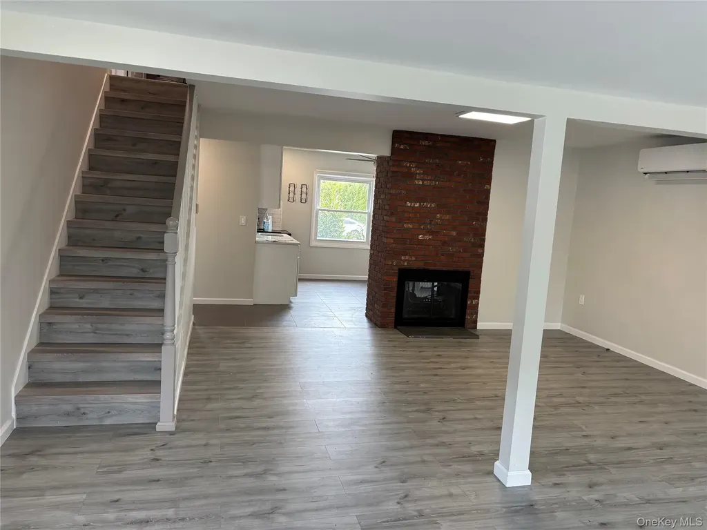 55 Acre Lane Hicksville NY 11801