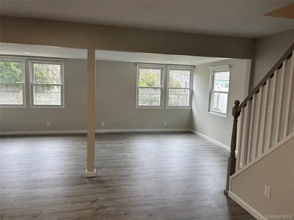 55 Acre Lane Hicksville NY 11801