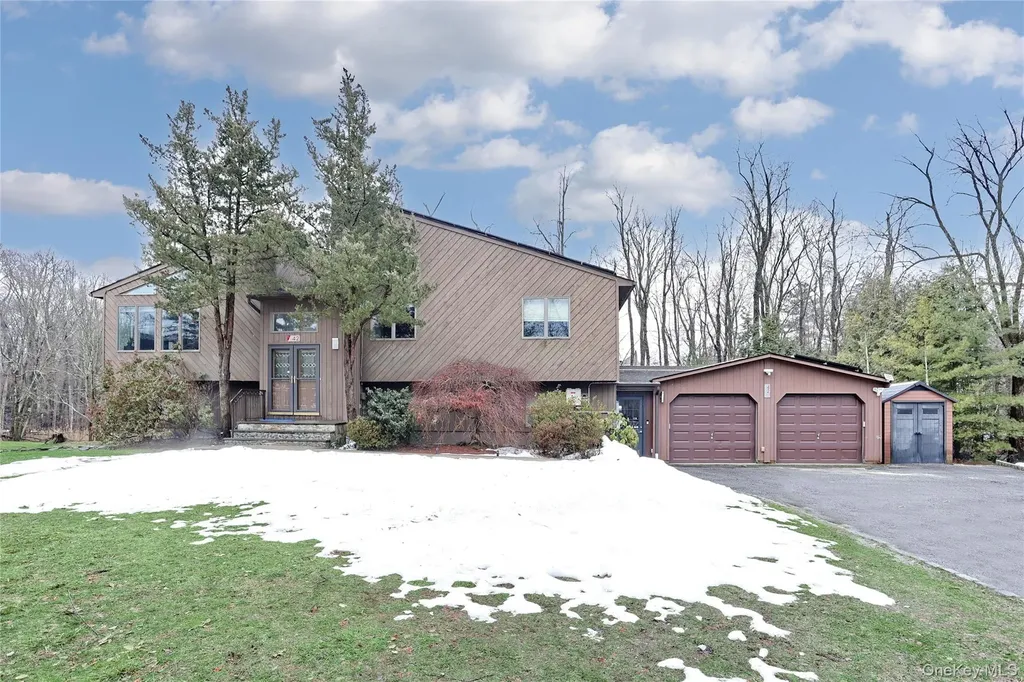 42 Cragmere Road Airmont NY 10901