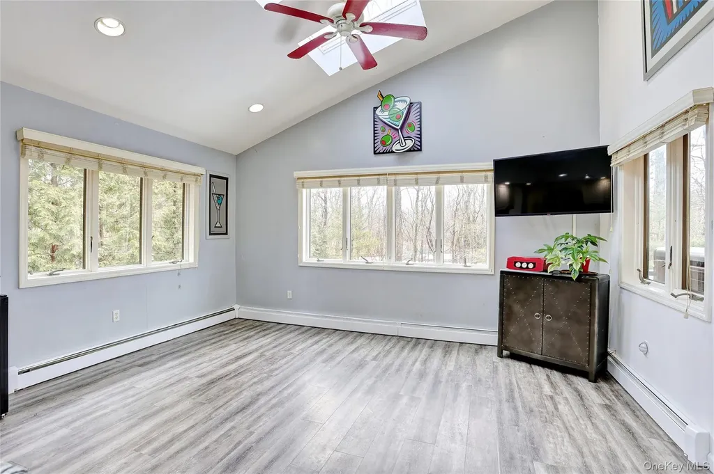 42 Cragmere Road Airmont NY 10901