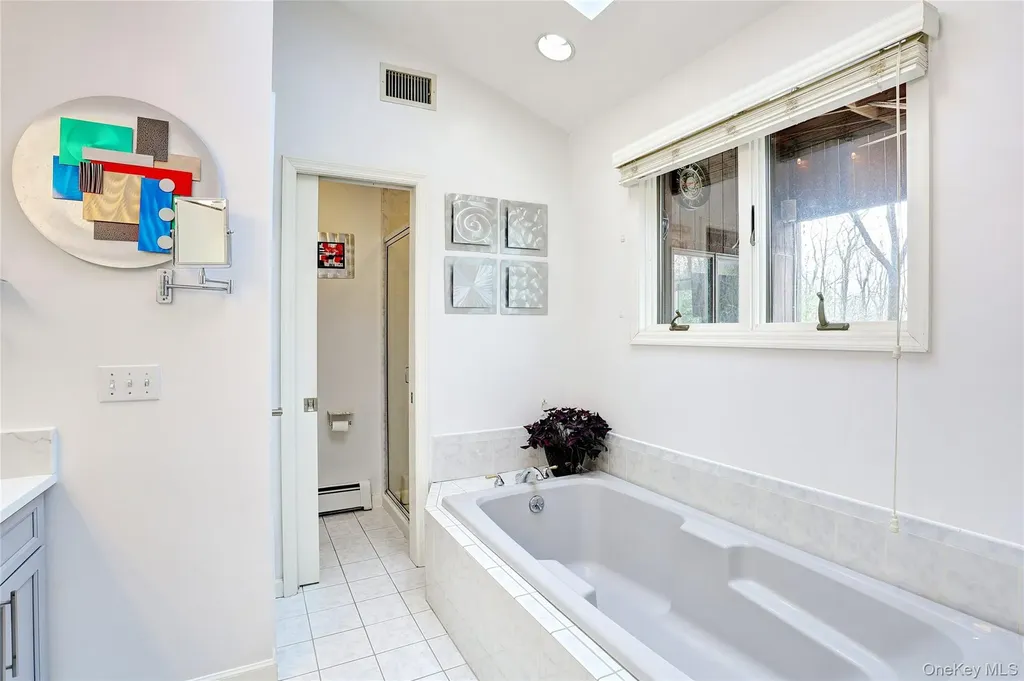 42 Cragmere Road Airmont NY 10901
