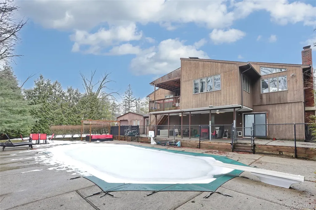 42 Cragmere Road Airmont NY 10901