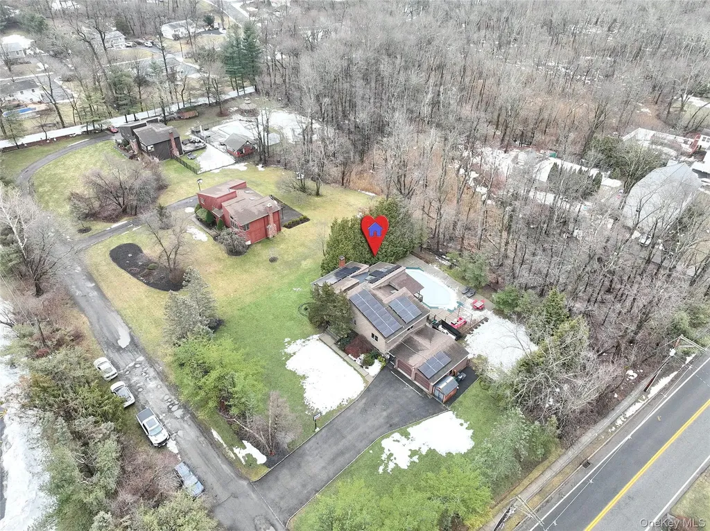 42 Cragmere Road Airmont NY 10901