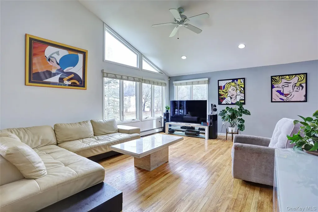 42 Cragmere Road Airmont NY 10901