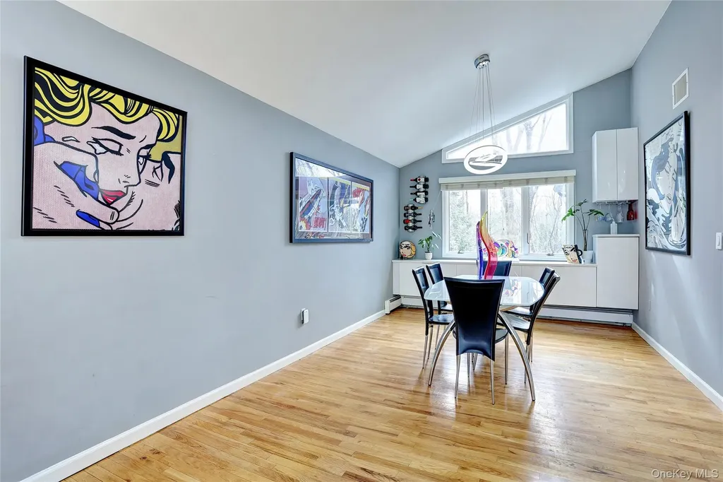 42 Cragmere Road Airmont NY 10901