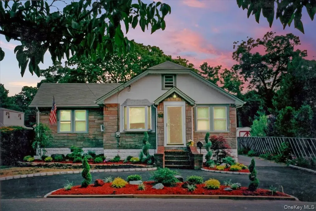 2016 Abbot Avenue Merrick NY 11566