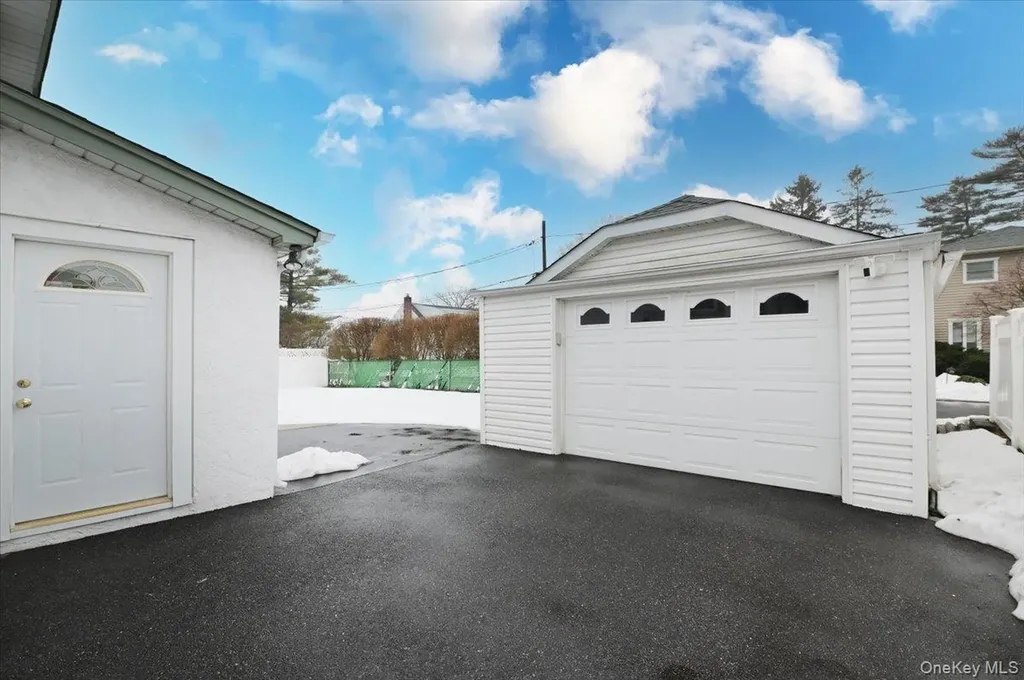 2016 Abbot Avenue Merrick NY 11566