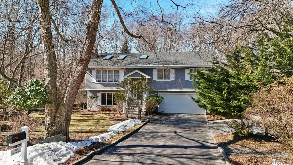 25 Cliff Road W Wading River NY 11792