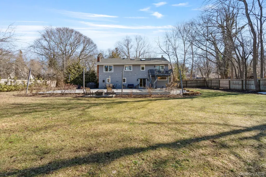 25 Cliff Road W Wading River NY 11792