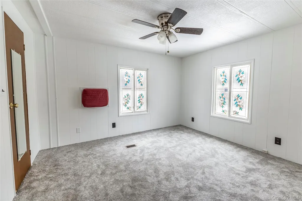 525 Riverleigh Avenue Riverhead NY 11901