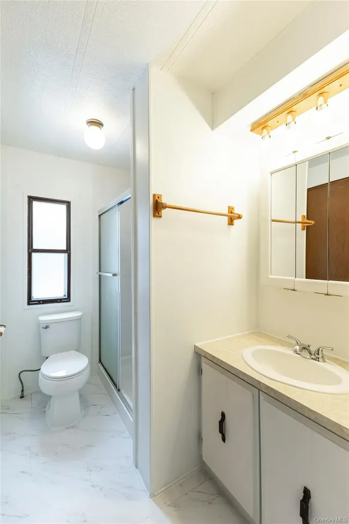 525 Riverleigh Avenue Riverhead NY 11901