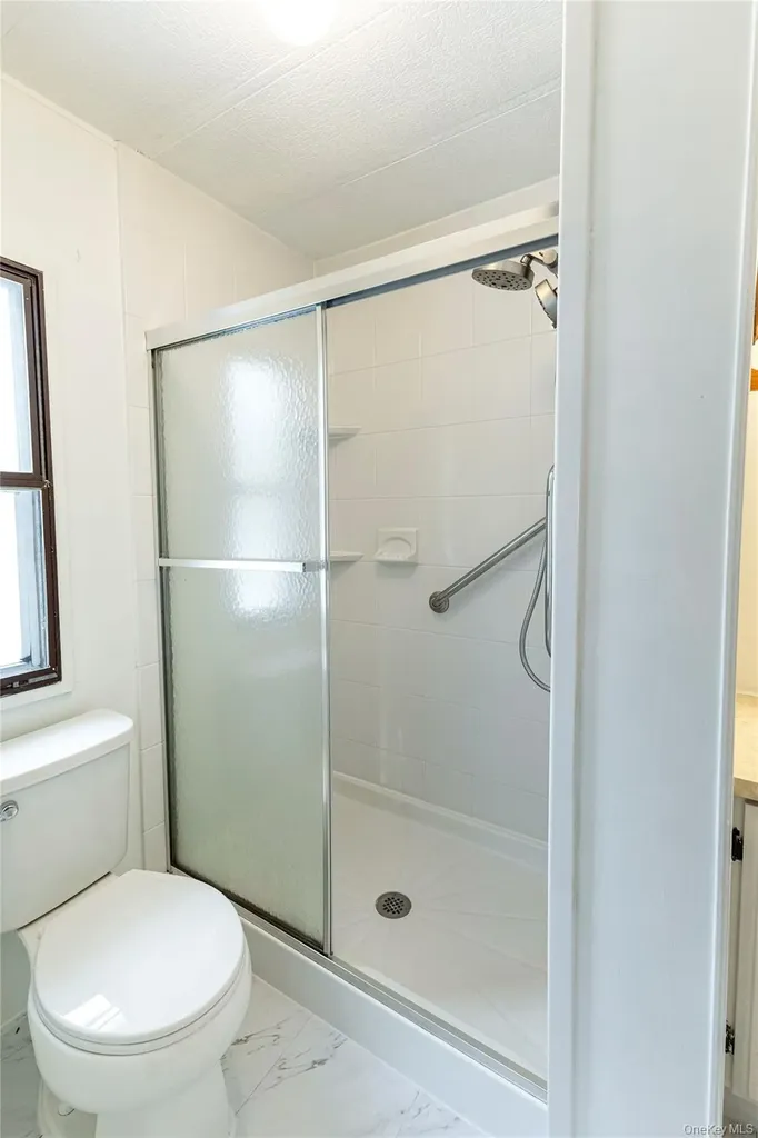 525 Riverleigh Avenue Riverhead NY 11901