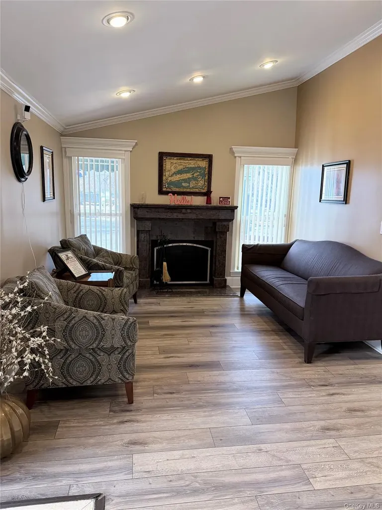 525 Riverleigh Avenue Riverhead NY 11901