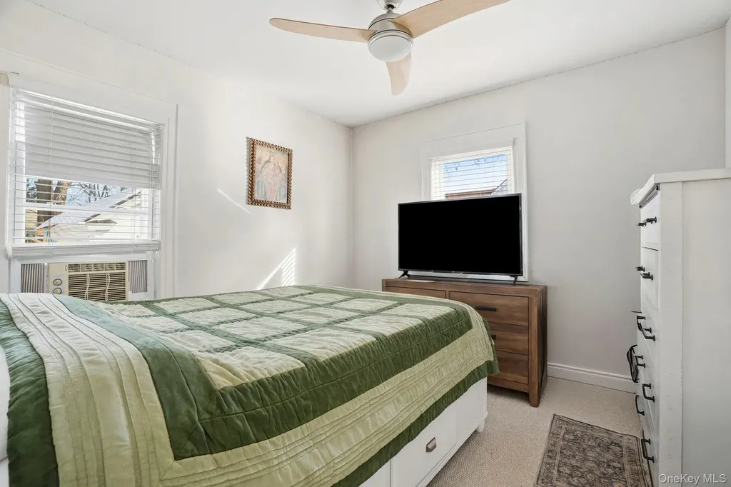 59 Homecrest Court Oceanside NY 11572