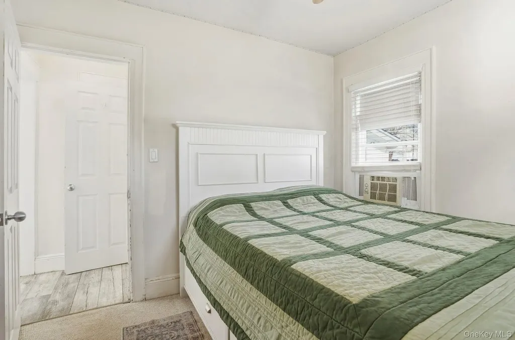 59 Homecrest Court Oceanside NY 11572