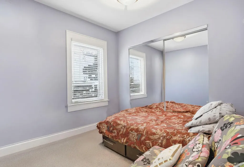 59 Homecrest Court Oceanside NY 11572