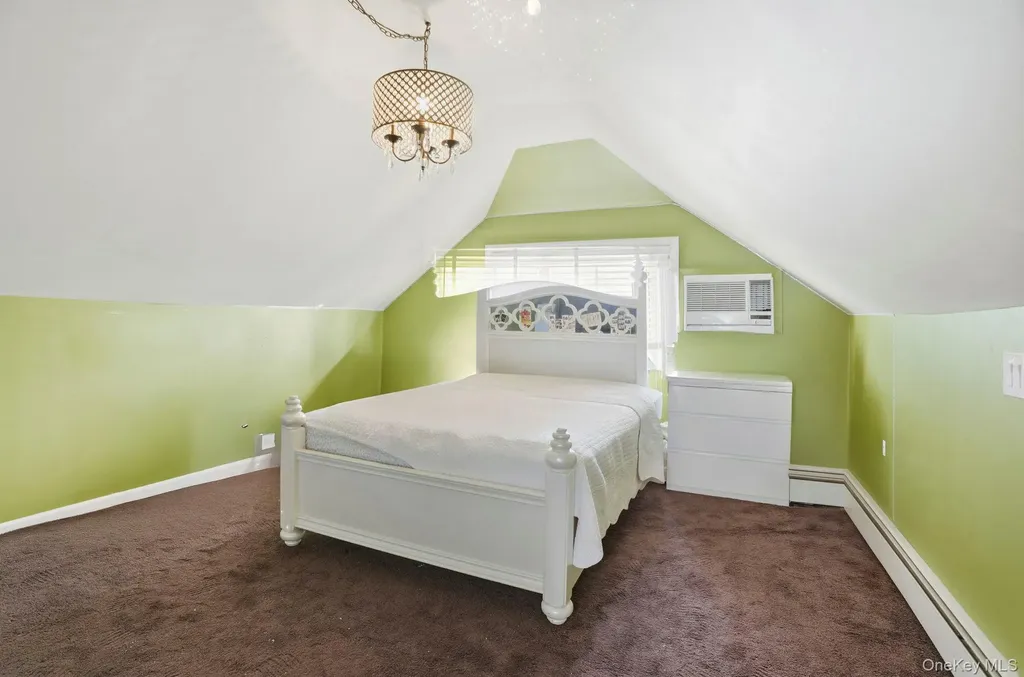 59 Homecrest Court Oceanside NY 11572