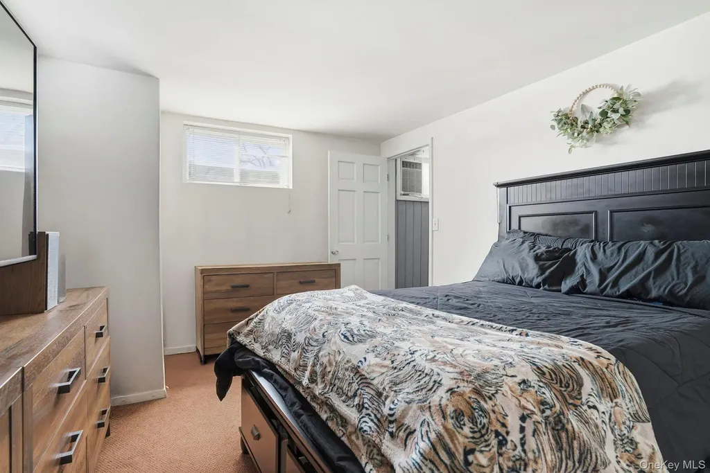59 Homecrest Court Oceanside NY 11572