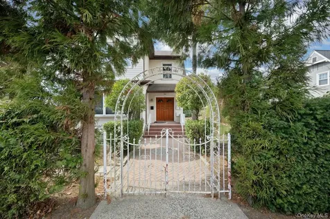 56 Stephenson Boulevard New Rochelle NY 10801