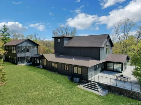 20 Old Stone Road Valley Cottage NY 10989