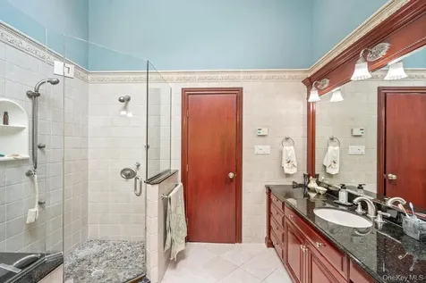9 Defeo Court Deer Park NY 11729