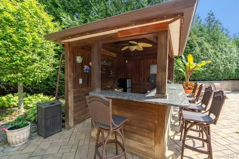 9 Defeo Court Deer Park NY 11729