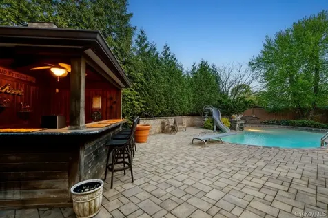 9 Defeo Court Deer Park NY 11729