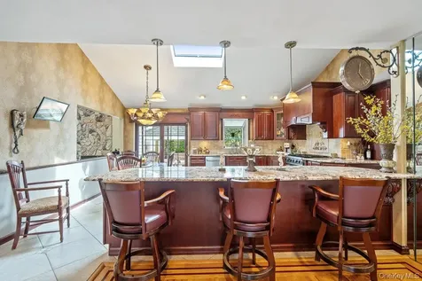 9 Defeo Court Deer Park NY 11729
