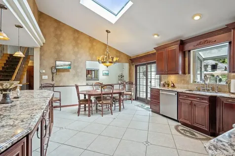 9 Defeo Court Deer Park NY 11729