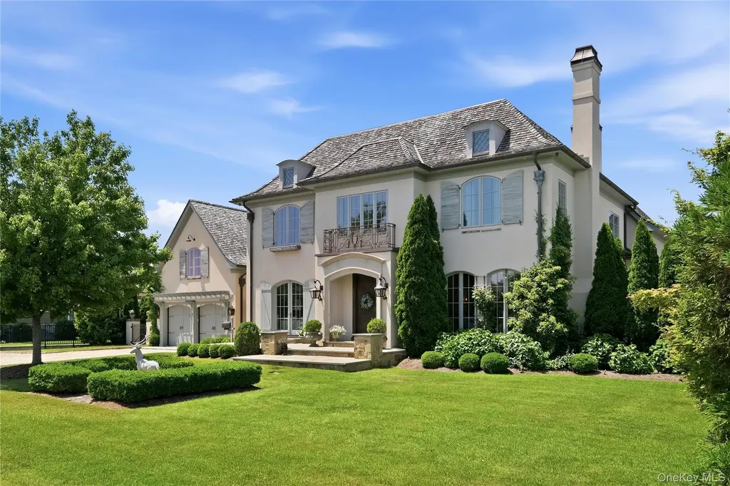 7 Sexton Drive West Islip NY 11795