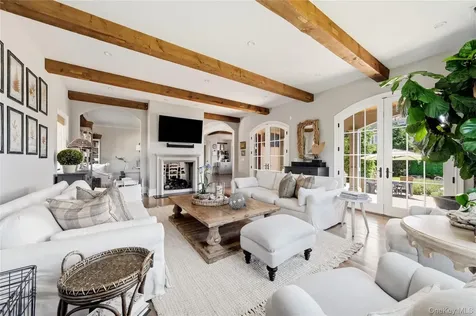 7 Sexton Drive West Islip NY 11795