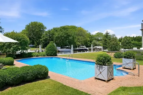 7 Sexton Drive West Islip NY 11795