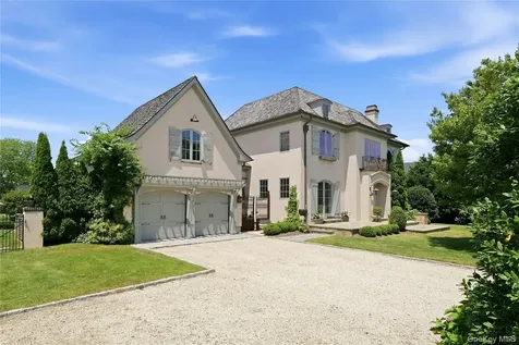7 Sexton Drive West Islip NY 11795