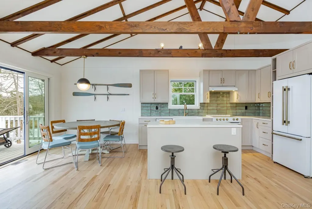 9 Helens Lane Southampton NY 11968