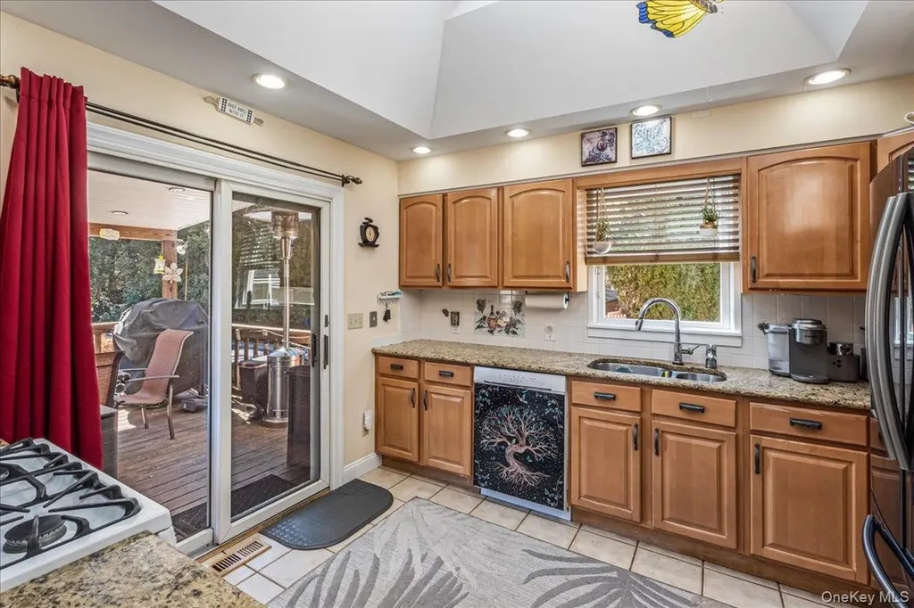 4 Andover Place Huntington NY 11743