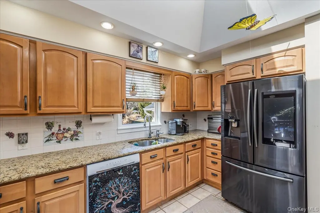 4 Andover Place Huntington NY 11743