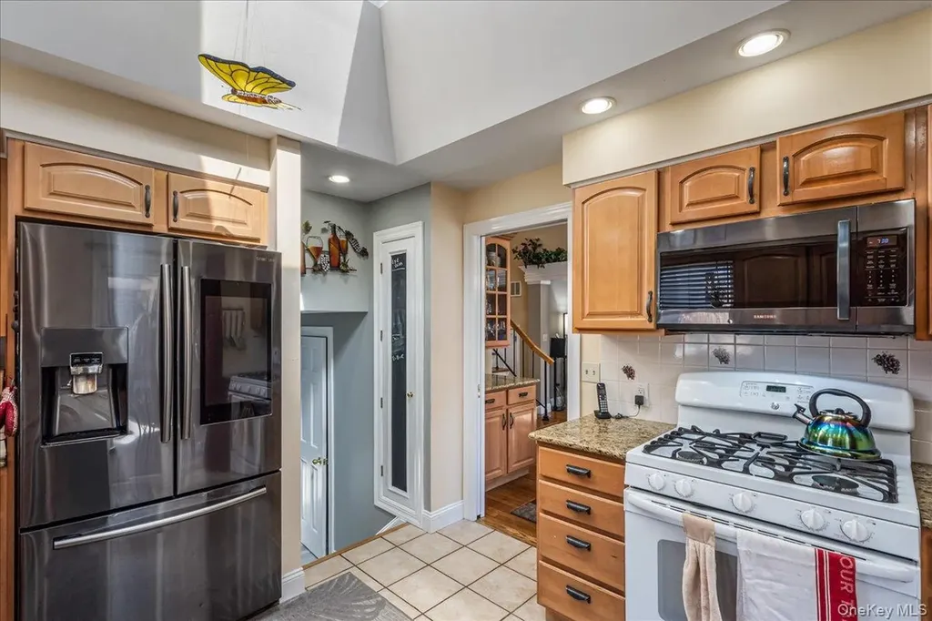 4 Andover Place Huntington NY 11743