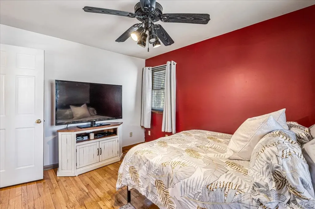 4 Andover Place Huntington NY 11743