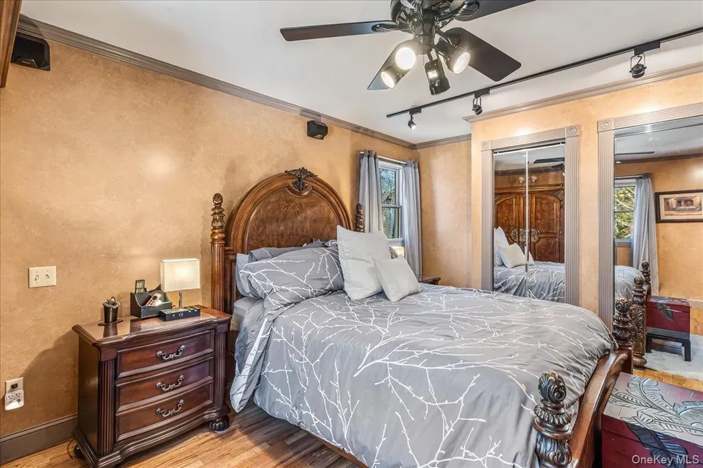 4 Andover Place Huntington NY 11743