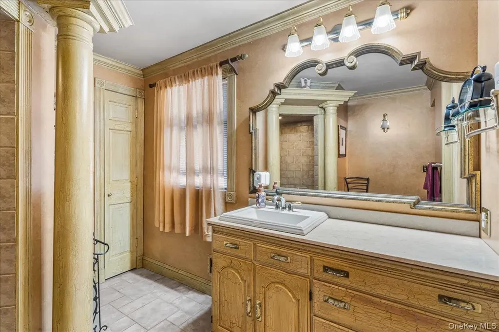 4 Andover Place Huntington NY 11743