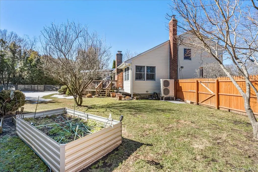 4 Andover Place Huntington NY 11743