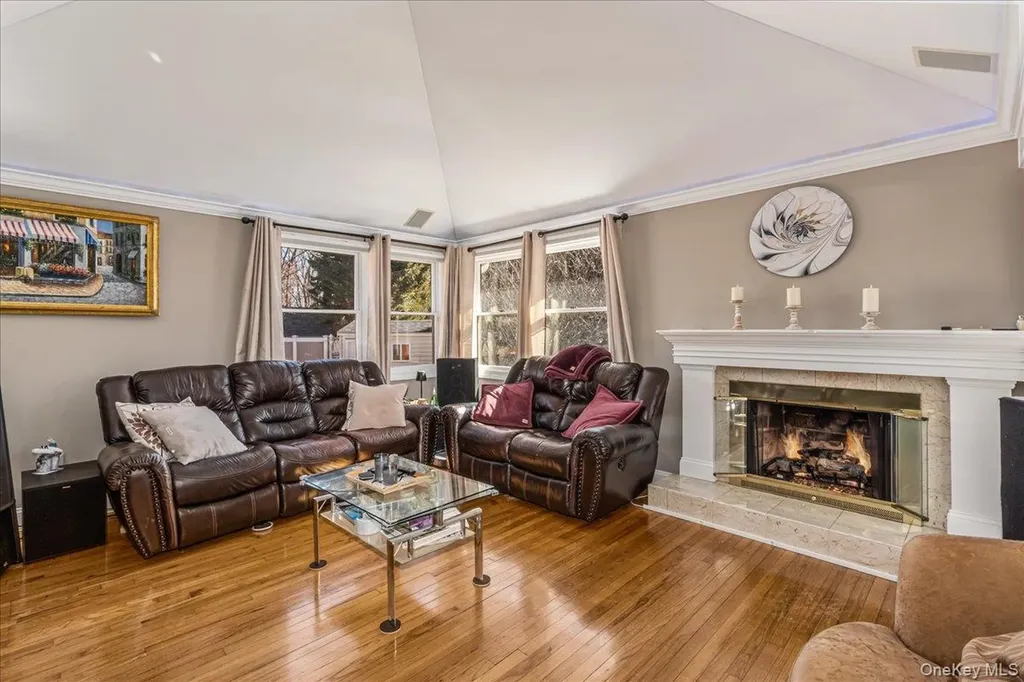 4 Andover Place Huntington NY 11743